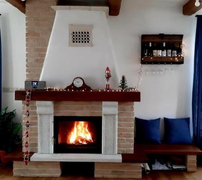 A kandalló üvegének tisztítása: praktikus tanácsok otthonra